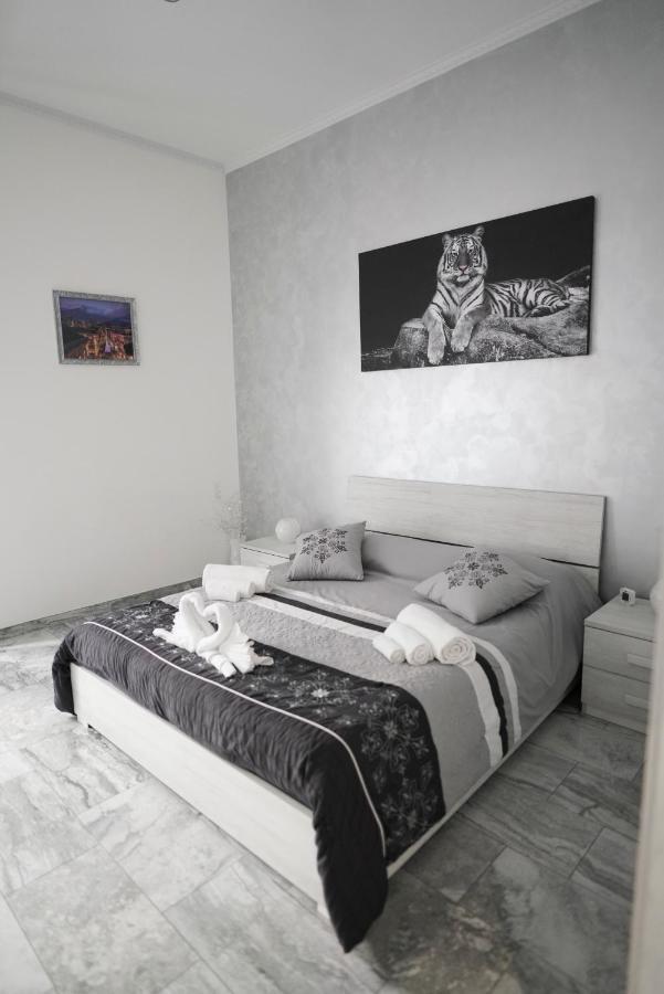 Central Luxury Apartment كاتانيا المظهر الخارجي الصورة